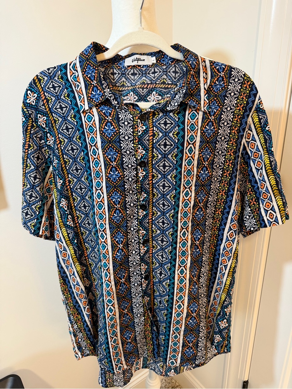 Vatpave Vibrant Multicolor Geometric Button-Down Shirt
